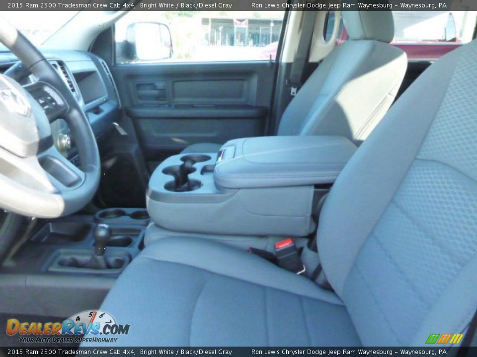2015 Ram 2500 Tradesman Crew Cab 4x4 Bright White / Black/Diesel Gray Photo #10
