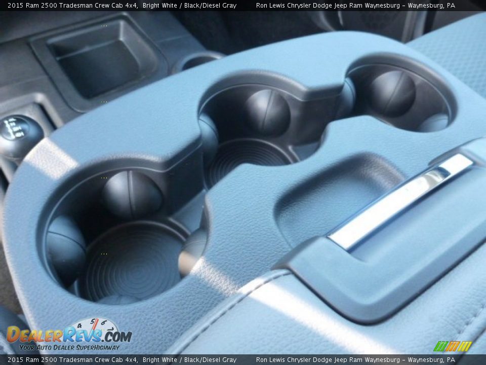 2015 Ram 2500 Tradesman Crew Cab 4x4 Bright White / Black/Diesel Gray Photo #17