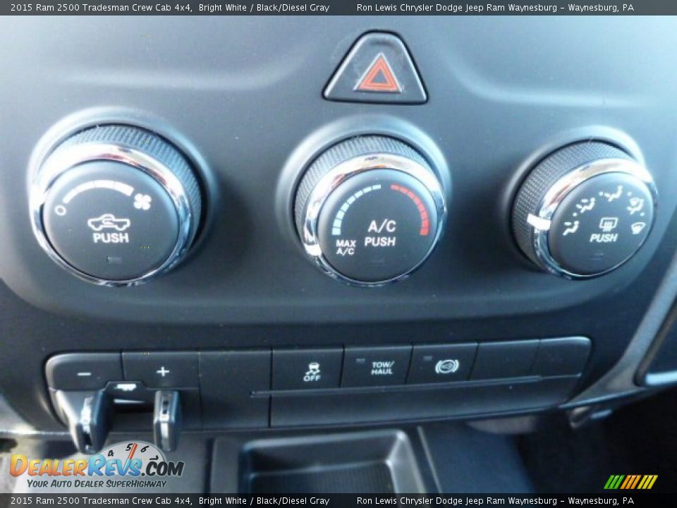 2015 Ram 2500 Tradesman Crew Cab 4x4 Bright White / Black/Diesel Gray Photo #19