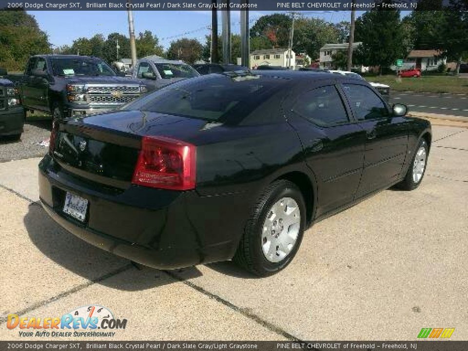 2006 Dodge Charger SXT Brilliant Black Crystal Pearl / Dark Slate Gray/Light Graystone Photo #5
