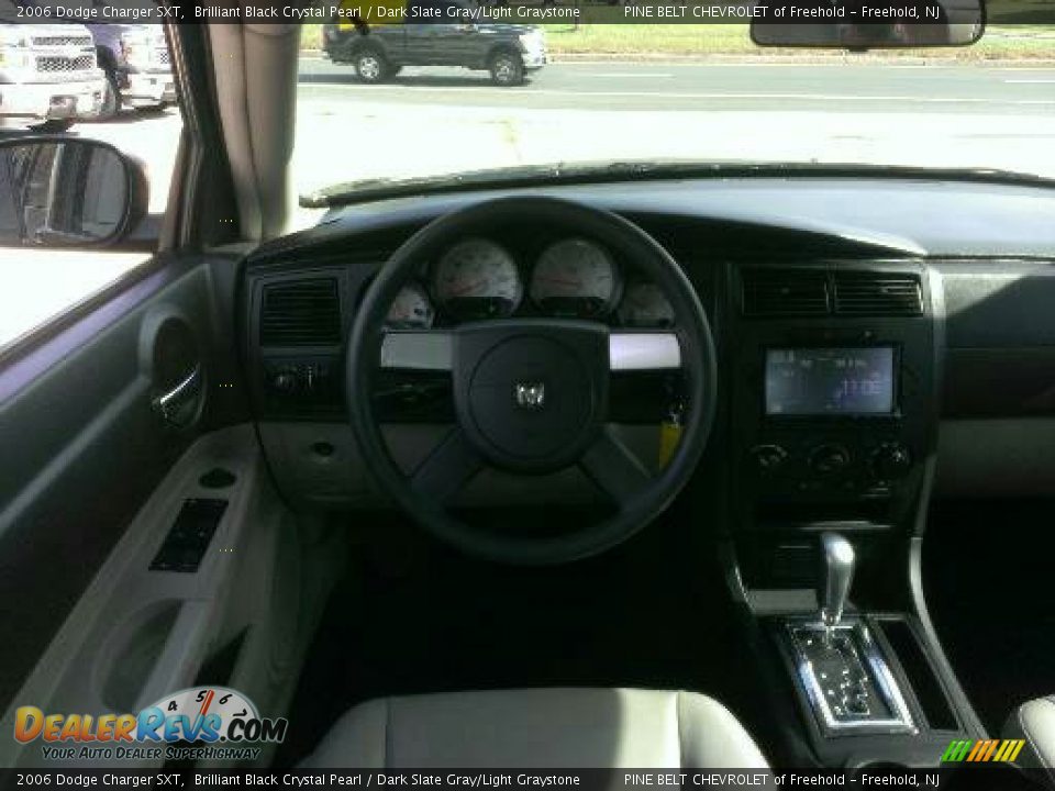 2006 Dodge Charger SXT Brilliant Black Crystal Pearl / Dark Slate Gray/Light Graystone Photo #12