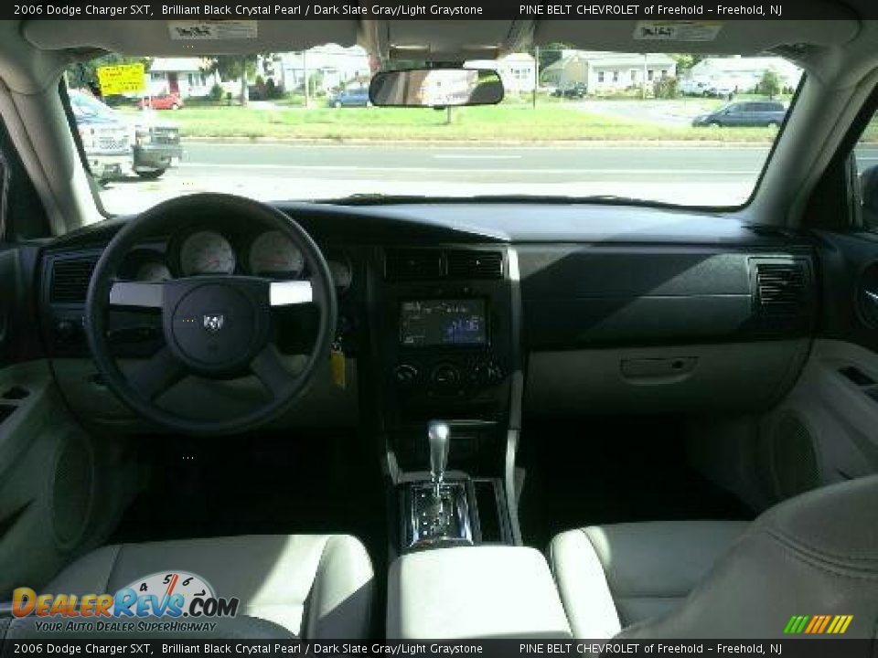 2006 Dodge Charger SXT Brilliant Black Crystal Pearl / Dark Slate Gray/Light Graystone Photo #13