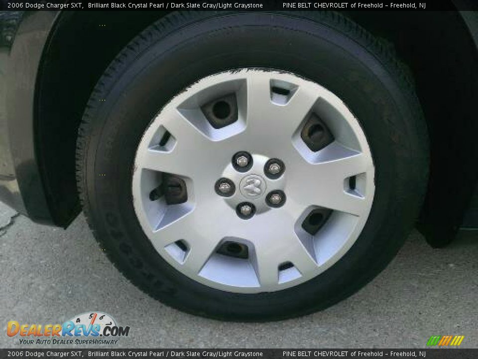 2006 Dodge Charger SXT Brilliant Black Crystal Pearl / Dark Slate Gray/Light Graystone Photo #18