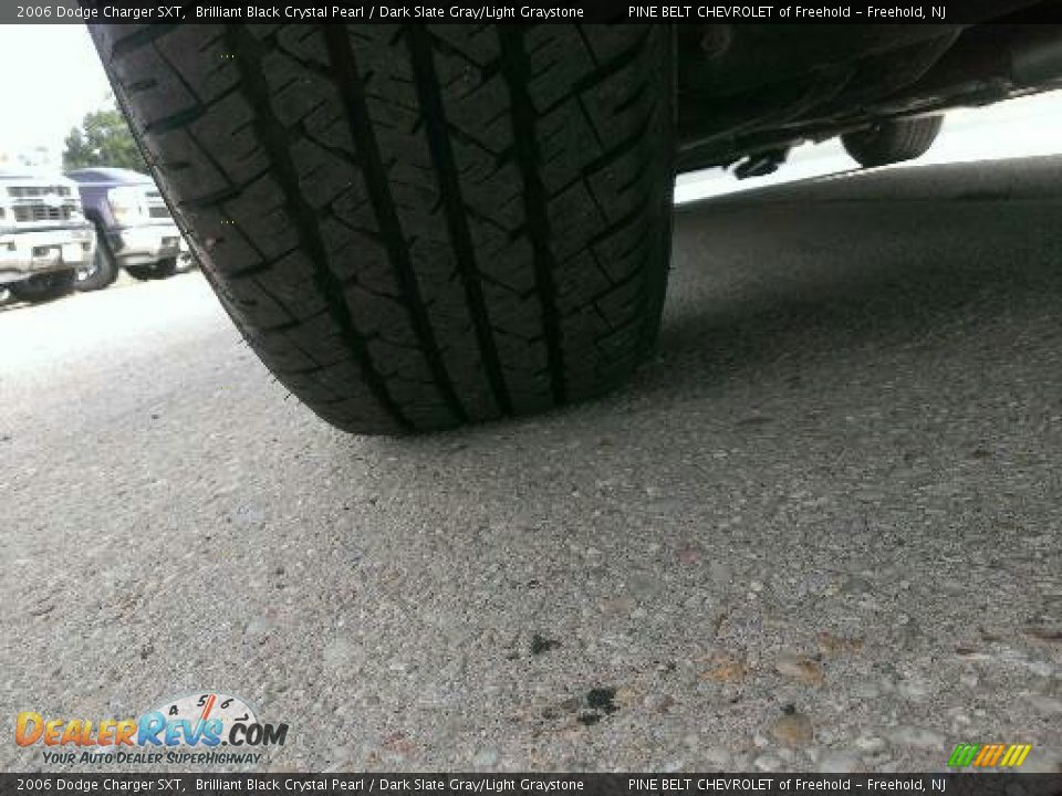 2006 Dodge Charger SXT Brilliant Black Crystal Pearl / Dark Slate Gray/Light Graystone Photo #22