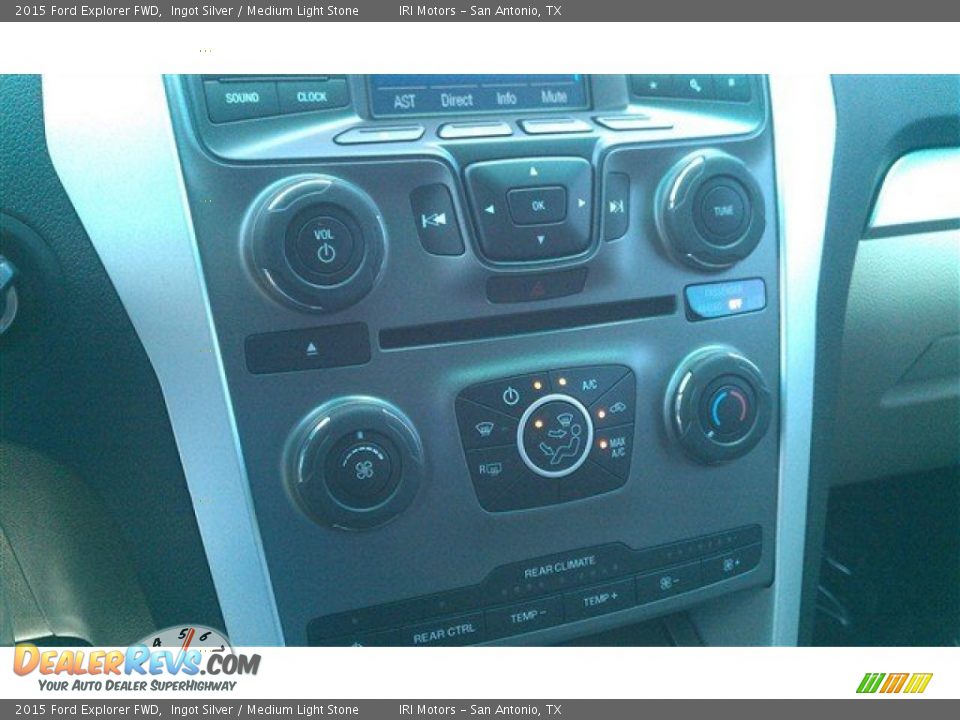 2015 Ford Explorer FWD Ingot Silver / Medium Light Stone Photo #34