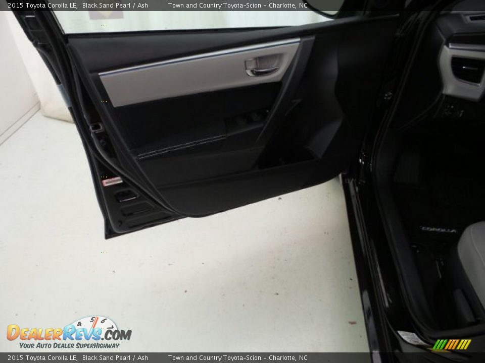 2015 Toyota Corolla LE Black Sand Pearl / Ash Photo #20