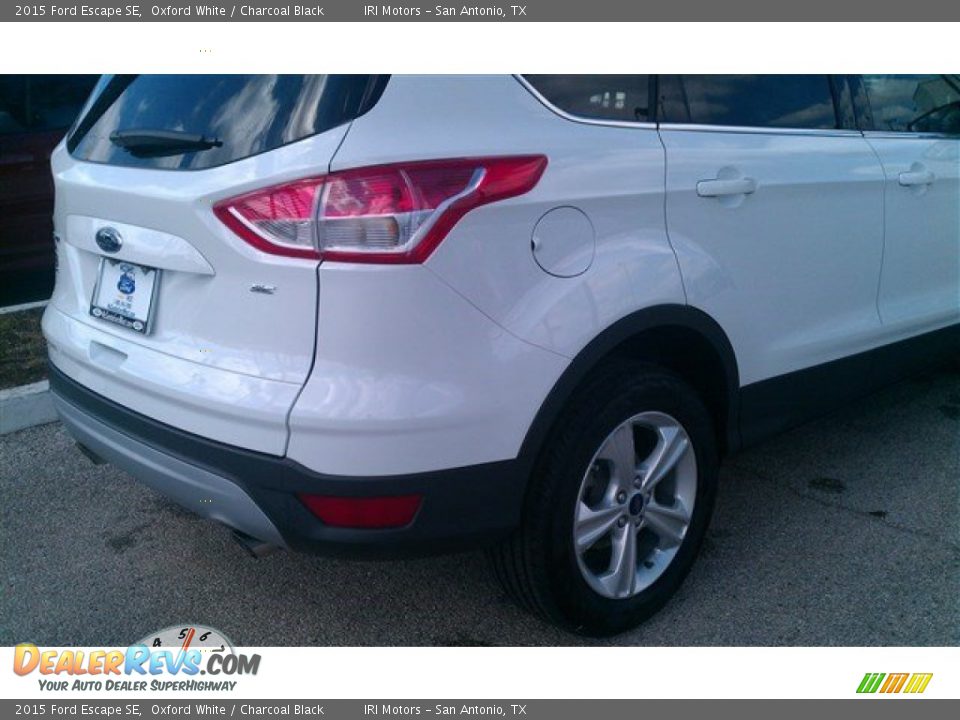 2015 Ford Escape SE Oxford White / Charcoal Black Photo #3