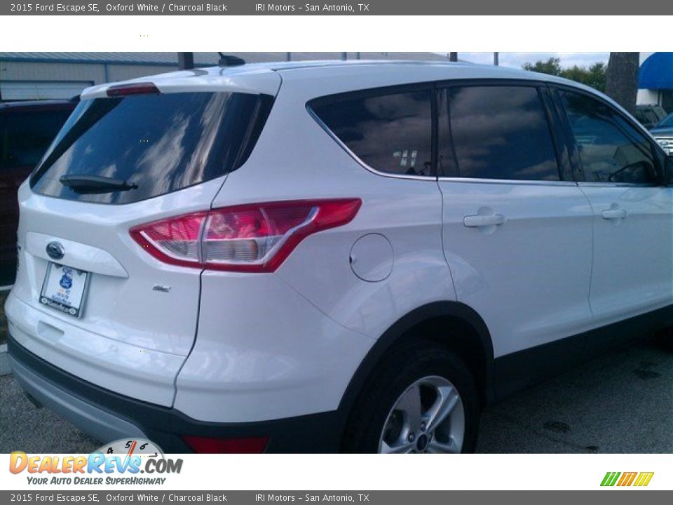 2015 Ford Escape SE Oxford White / Charcoal Black Photo #4