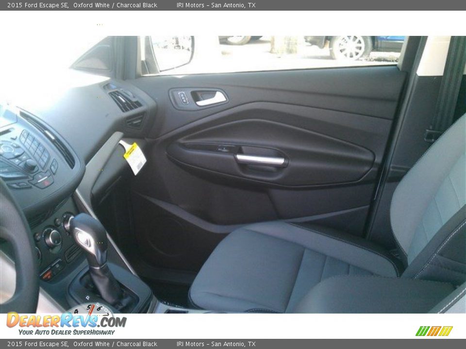 2015 Ford Escape SE Oxford White / Charcoal Black Photo #19