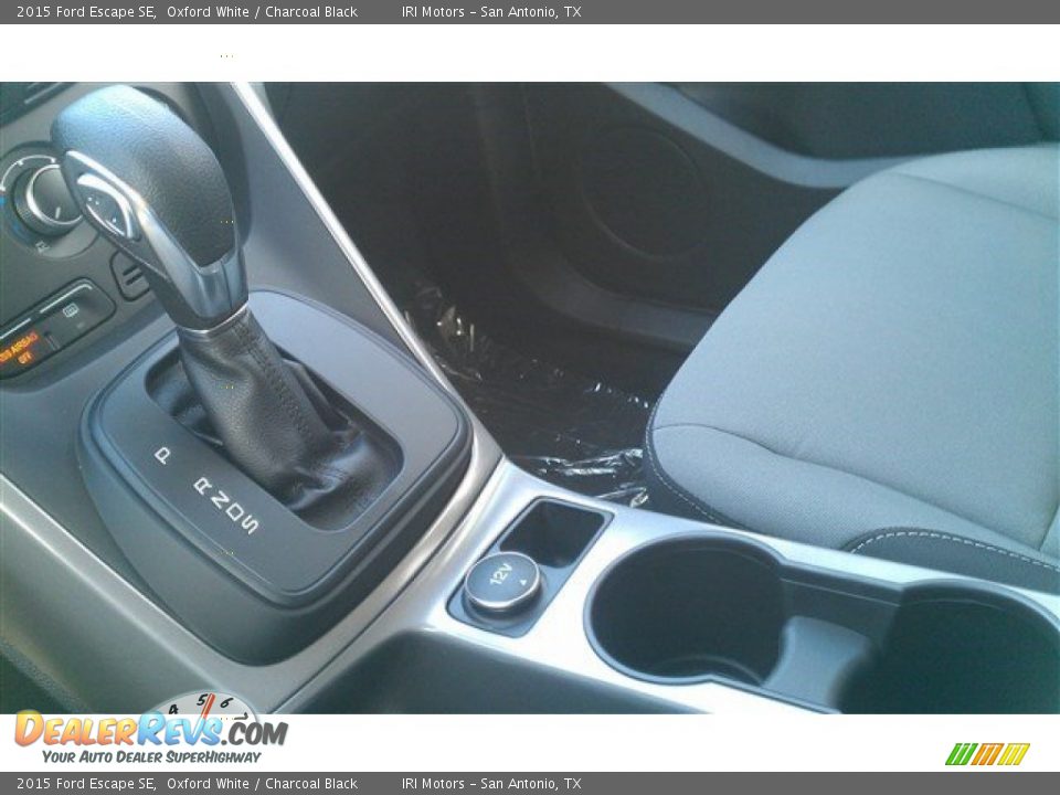 2015 Ford Escape SE Oxford White / Charcoal Black Photo #30