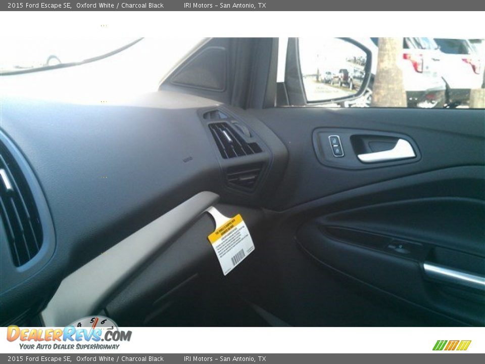 2015 Ford Escape SE Oxford White / Charcoal Black Photo #31