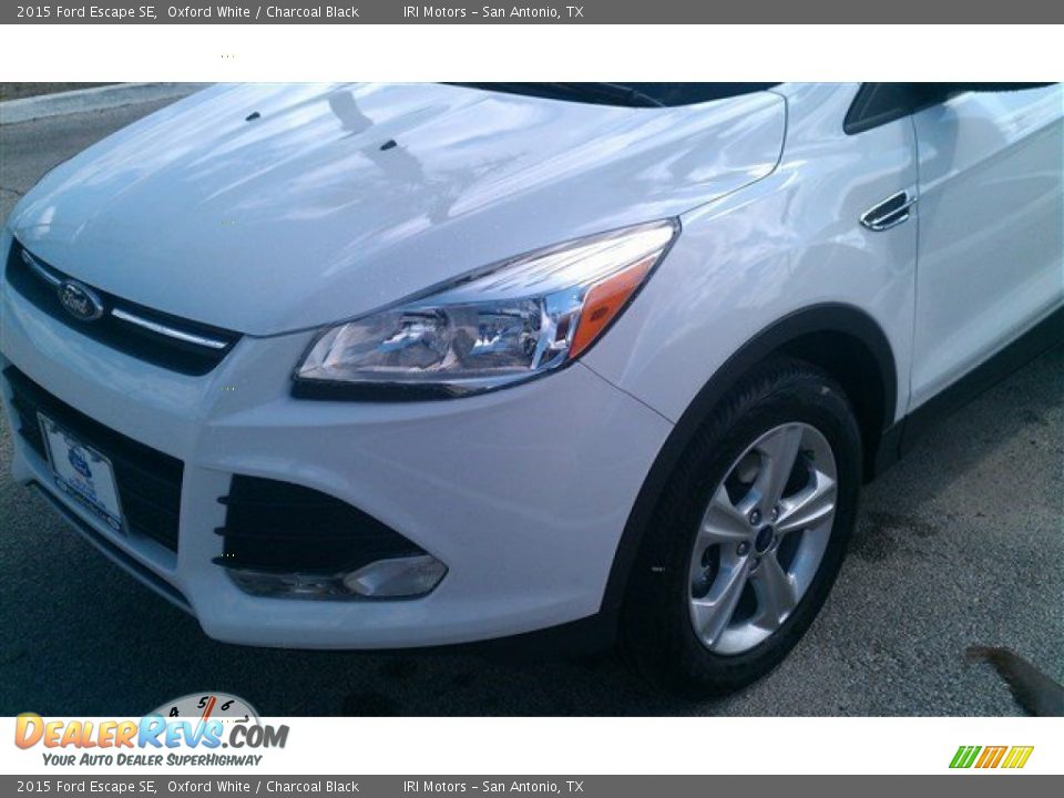 2015 Ford Escape SE Oxford White / Charcoal Black Photo #34