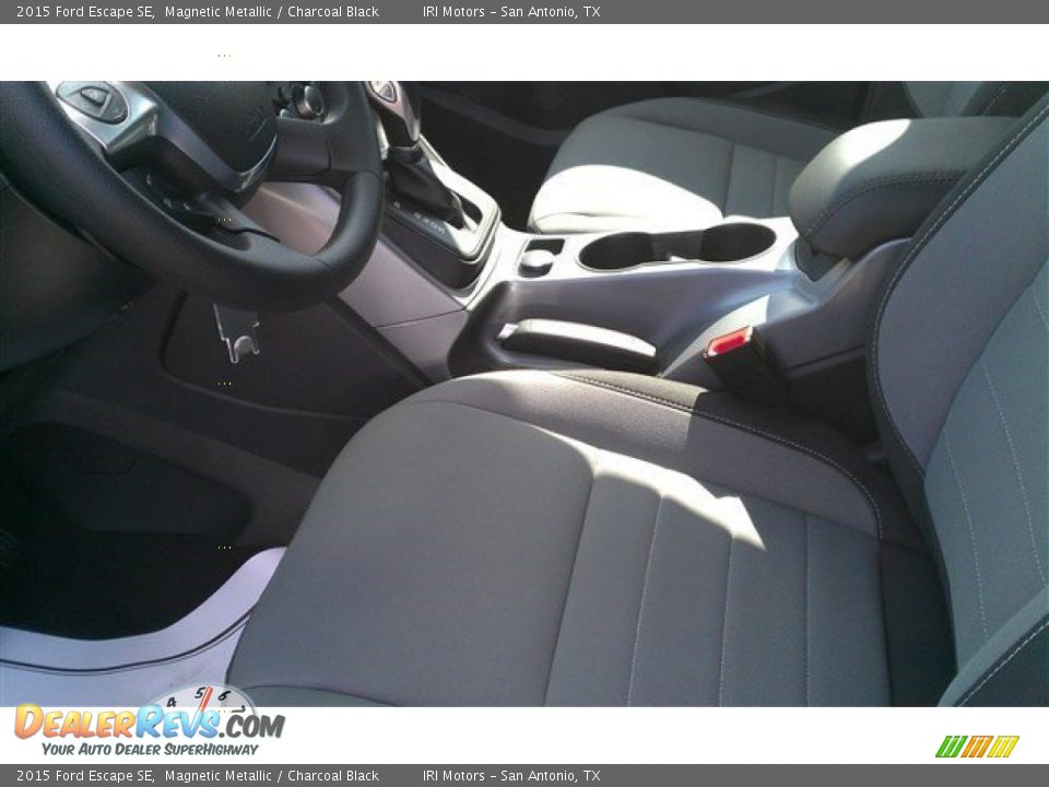 2015 Ford Escape SE Magnetic Metallic / Charcoal Black Photo #18