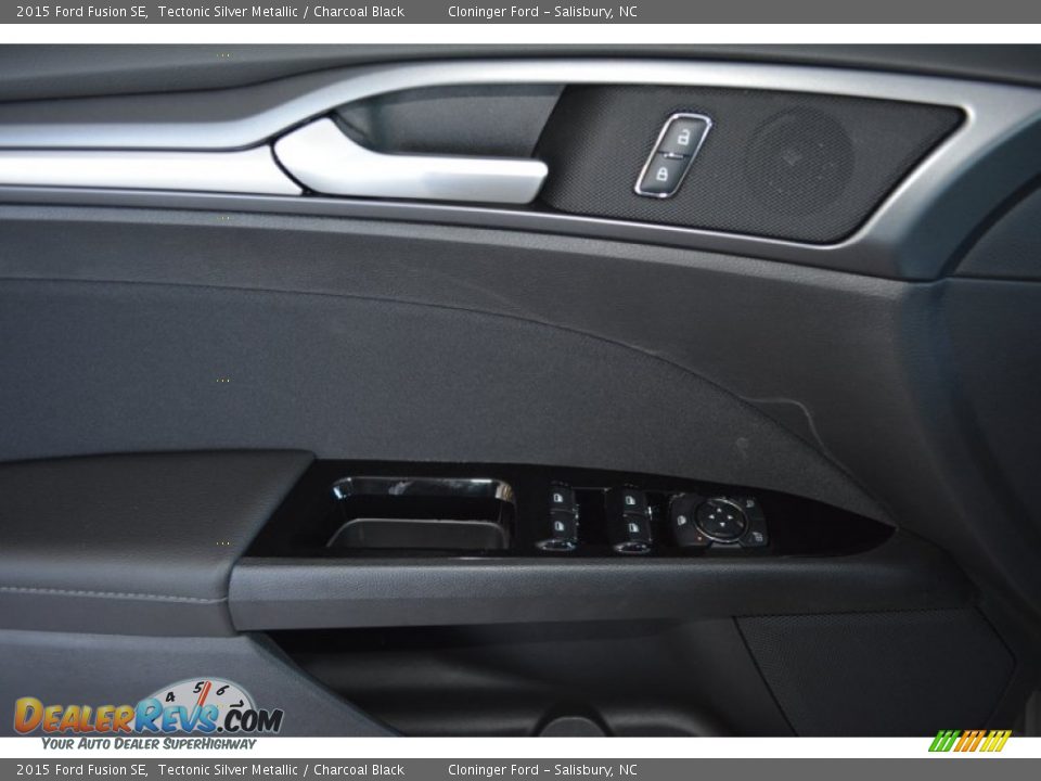 2015 Ford Fusion SE Tectonic Silver Metallic / Charcoal Black Photo #5