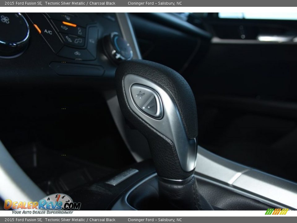 2015 Ford Fusion SE Tectonic Silver Metallic / Charcoal Black Photo #18