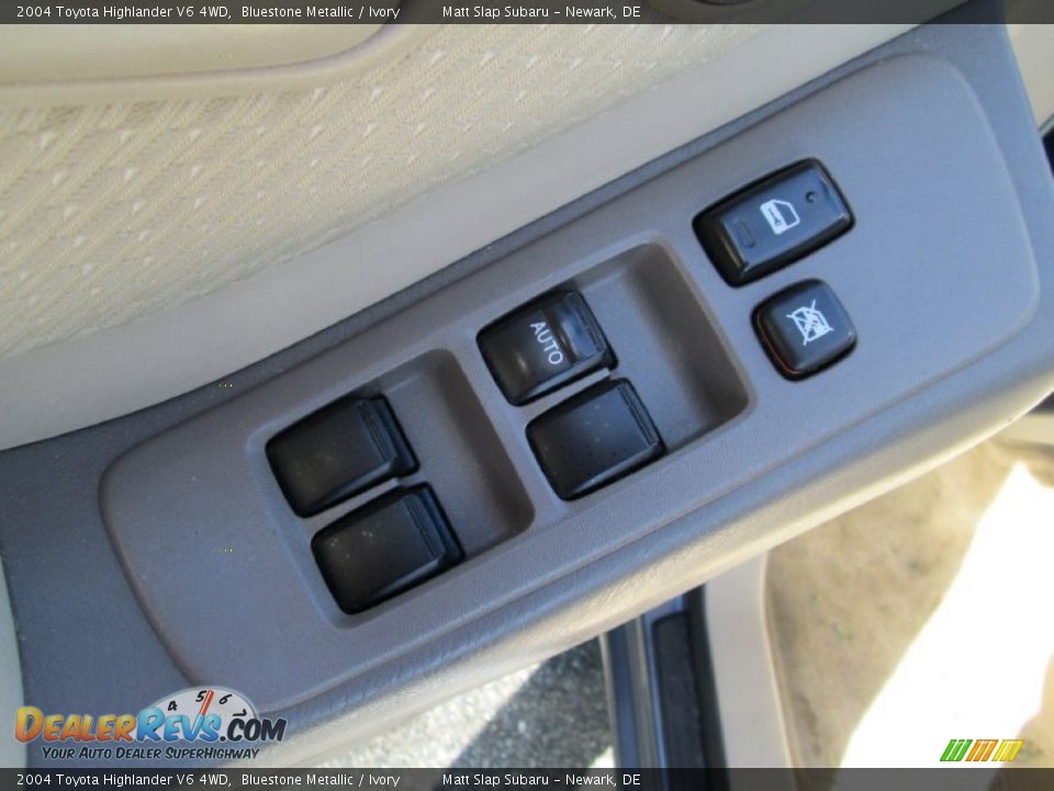 2004 Toyota Highlander V6 4WD Bluestone Metallic / Ivory Photo #13