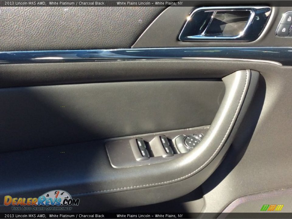 2013 Lincoln MKS AWD White Platinum / Charcoal Black Photo #13