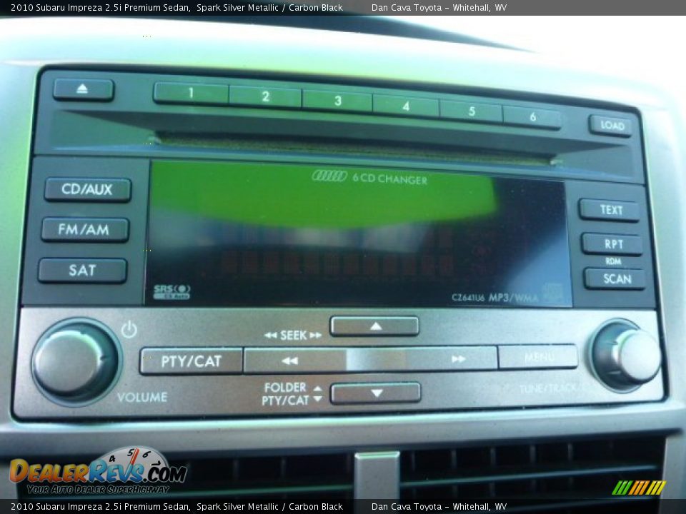 2010 Subaru Impreza 2.5i Premium Sedan Spark Silver Metallic / Carbon Black Photo #18