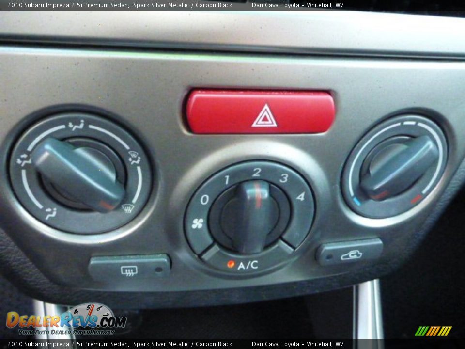 2010 Subaru Impreza 2.5i Premium Sedan Spark Silver Metallic / Carbon Black Photo #19