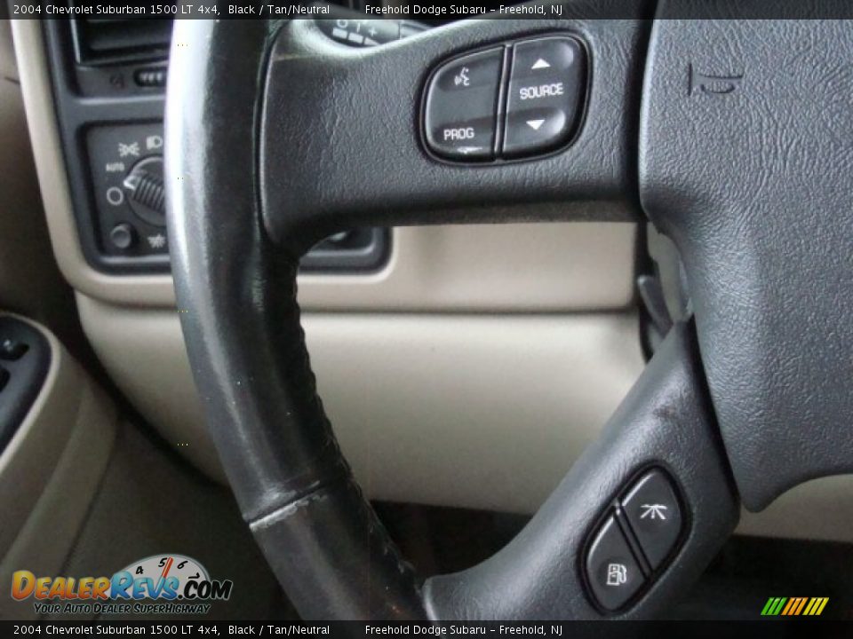2004 Chevrolet Suburban 1500 LT 4x4 Black / Tan/Neutral Photo #22