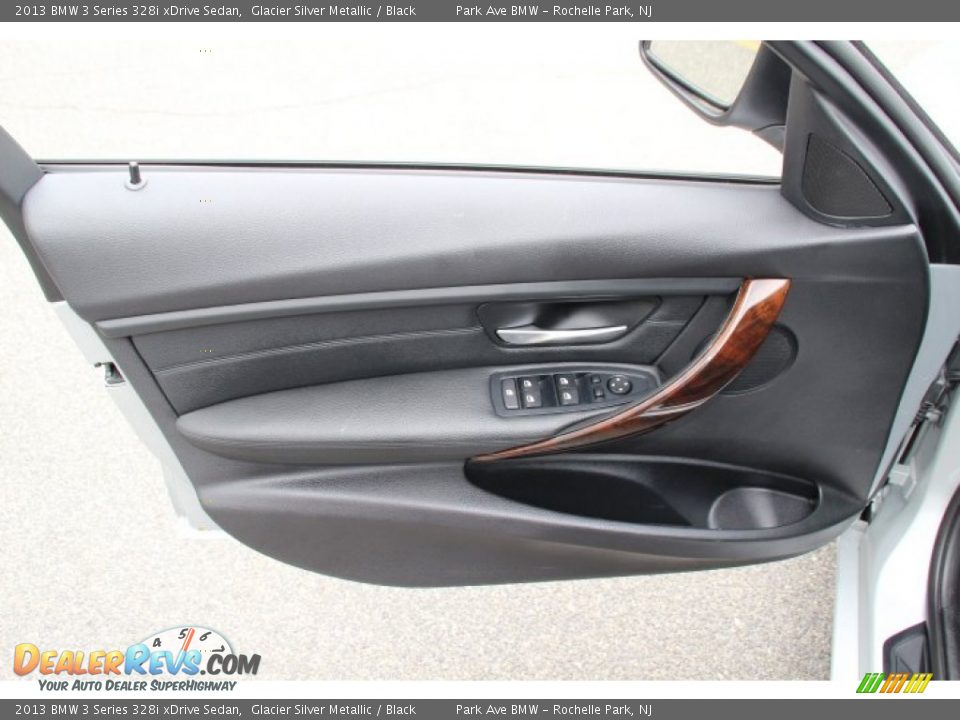 2013 BMW 3 Series 328i xDrive Sedan Glacier Silver Metallic / Black Photo #9