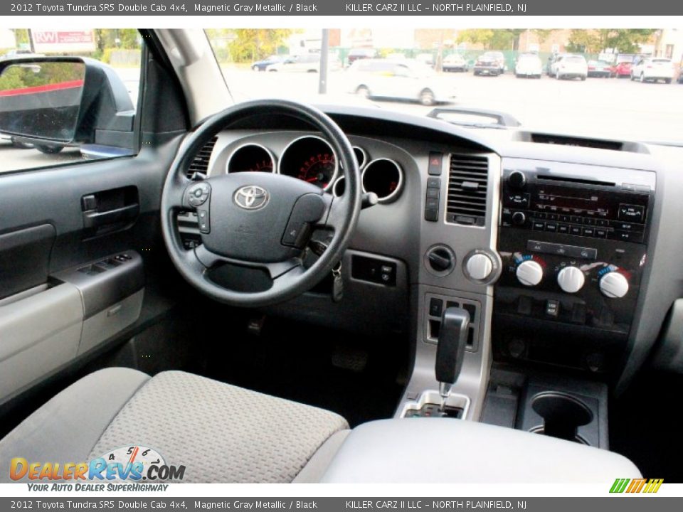 2012 Toyota Tundra SR5 Double Cab 4x4 Magnetic Gray Metallic / Black Photo #30