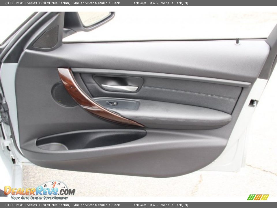 2013 BMW 3 Series 328i xDrive Sedan Glacier Silver Metallic / Black Photo #25
