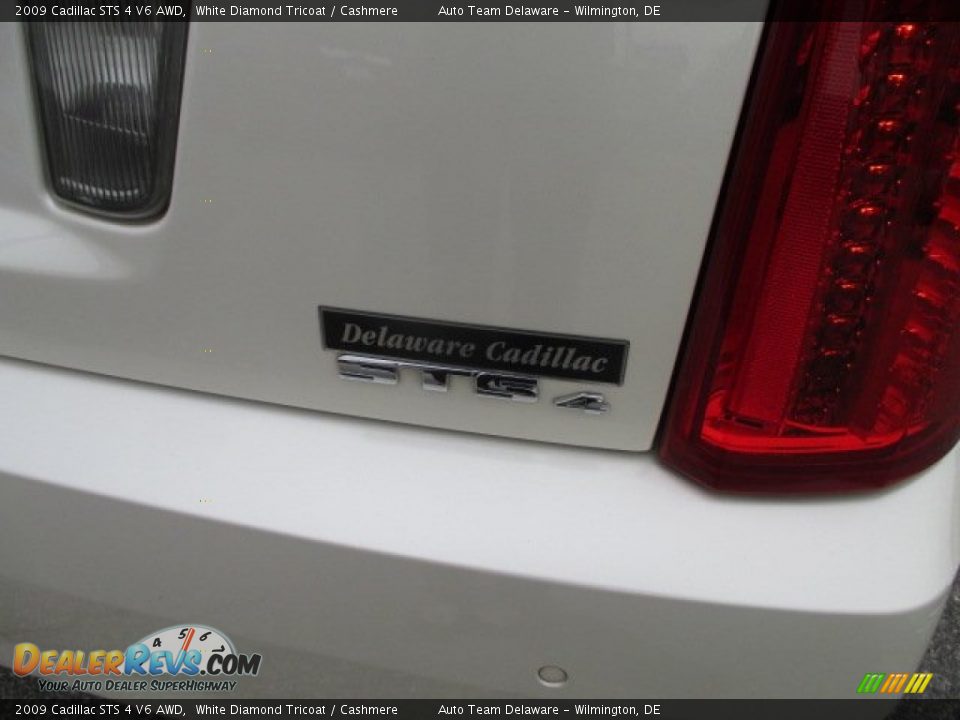 2009 Cadillac STS 4 V6 AWD White Diamond Tricoat / Cashmere Photo #27