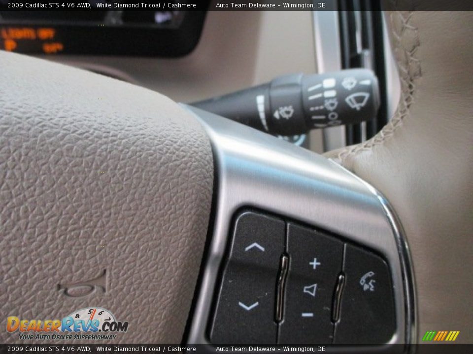 2009 Cadillac STS 4 V6 AWD White Diamond Tricoat / Cashmere Photo #33