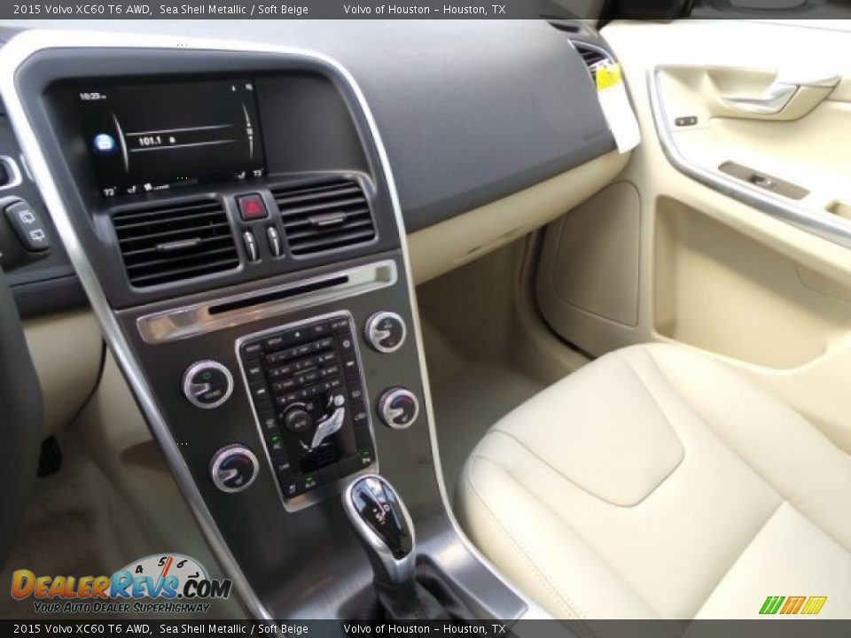2015 Volvo XC60 T6 AWD Sea Shell Metallic / Soft Beige Photo #13