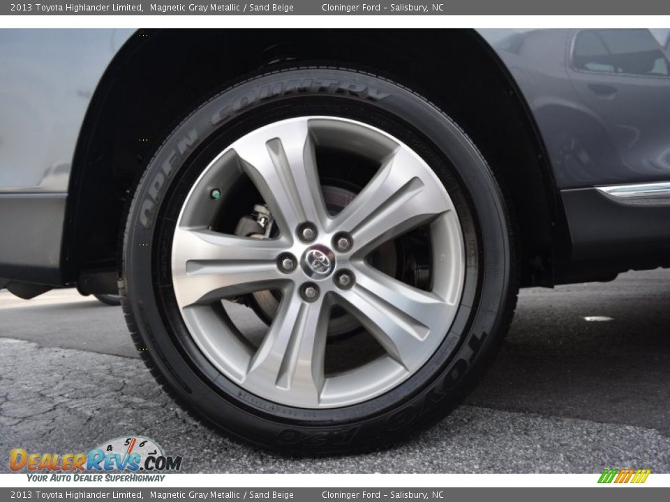 2013 Toyota Highlander Limited Magnetic Gray Metallic / Sand Beige Photo #17