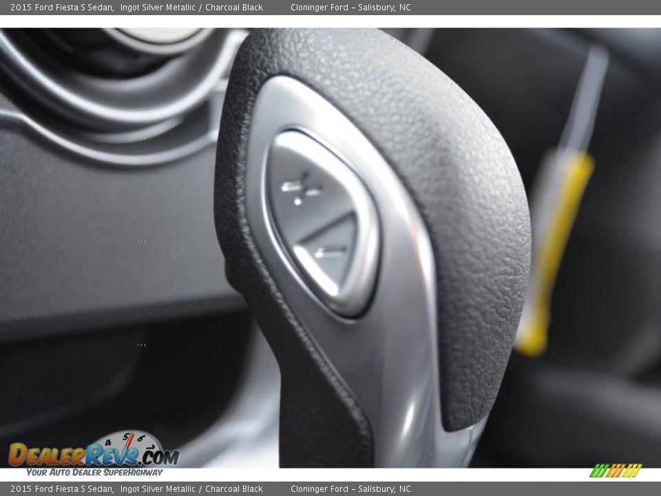 2015 Ford Fiesta S Sedan Ingot Silver Metallic / Charcoal Black Photo #17