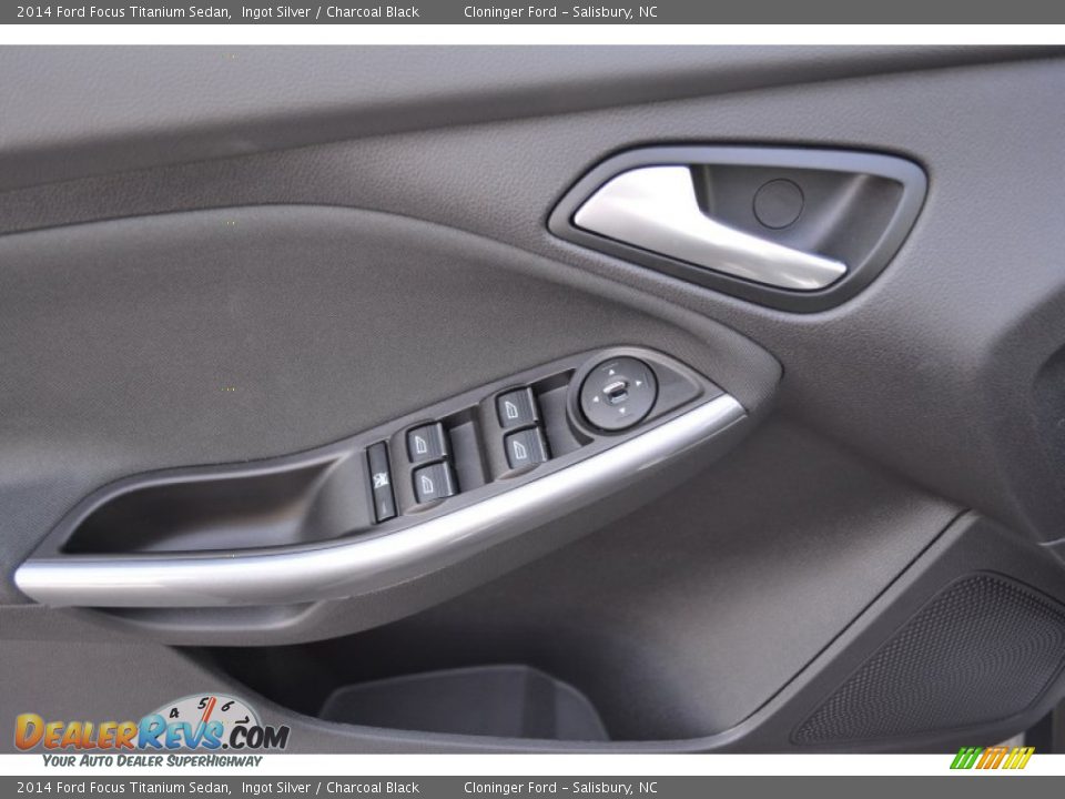 2014 Ford Focus Titanium Sedan Ingot Silver / Charcoal Black Photo #5