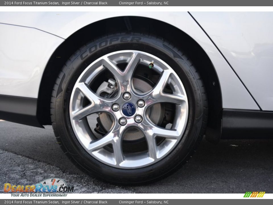 2014 Ford Focus Titanium Sedan Ingot Silver / Charcoal Black Photo #10