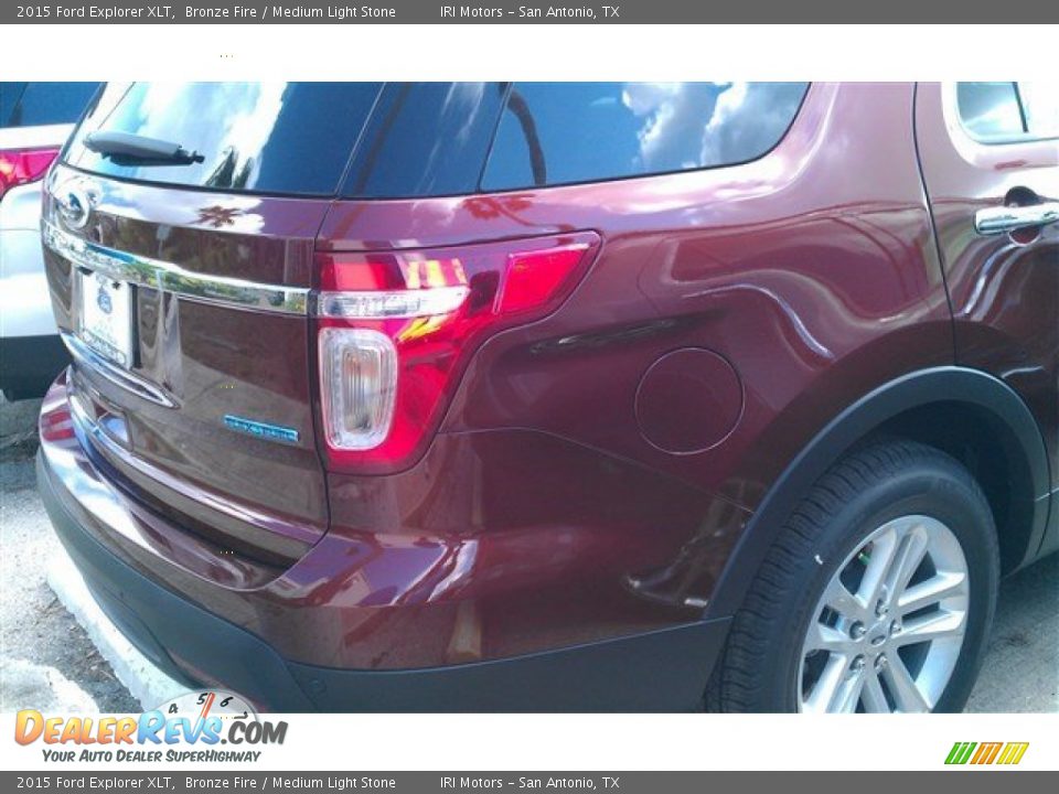 2015 Ford Explorer XLT Bronze Fire / Medium Light Stone Photo #4