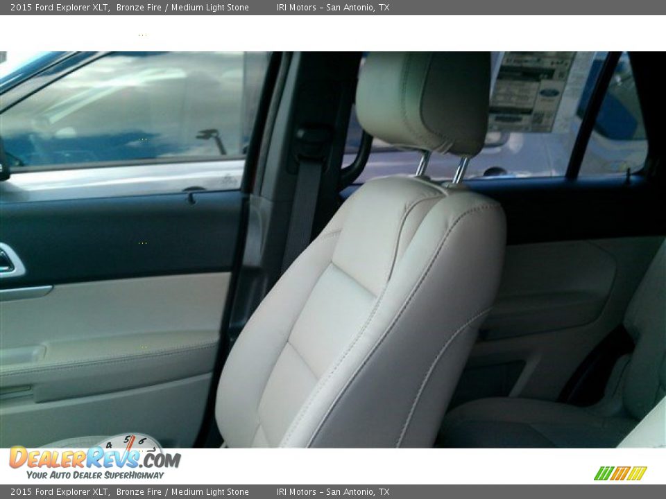 2015 Ford Explorer XLT Bronze Fire / Medium Light Stone Photo #15