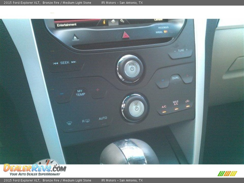 2015 Ford Explorer XLT Bronze Fire / Medium Light Stone Photo #29