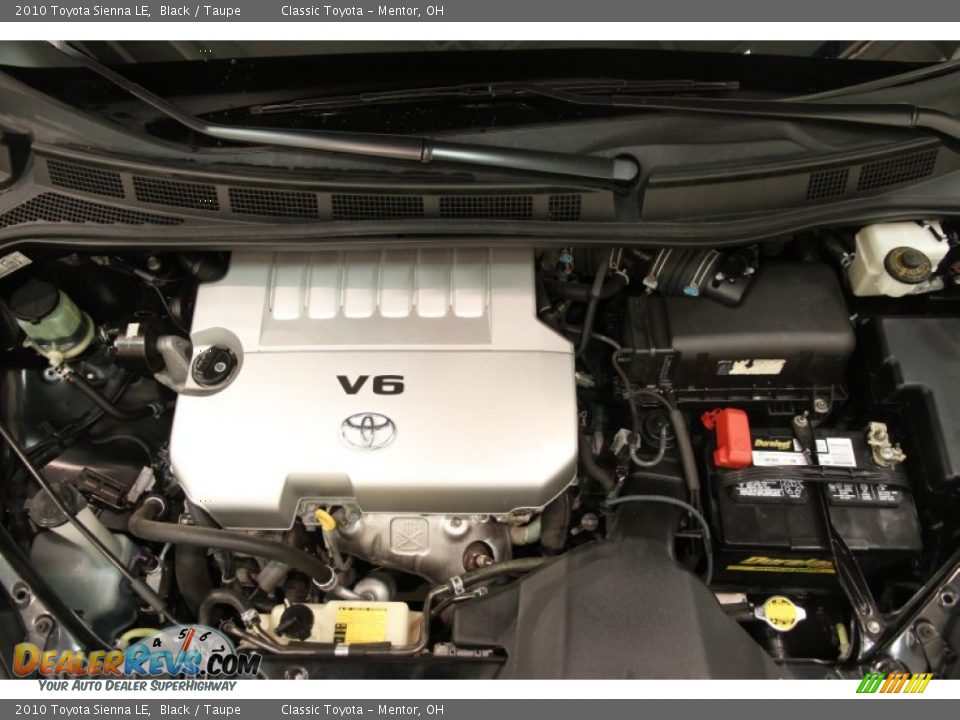 2010 Toyota Sienna LE Black / Taupe Photo #15