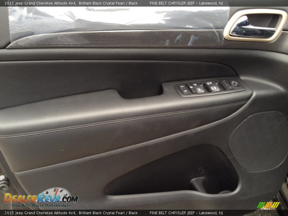 2015 Jeep Grand Cherokee Altitude 4x4 Brilliant Black Crystal Pearl / Black Photo #8