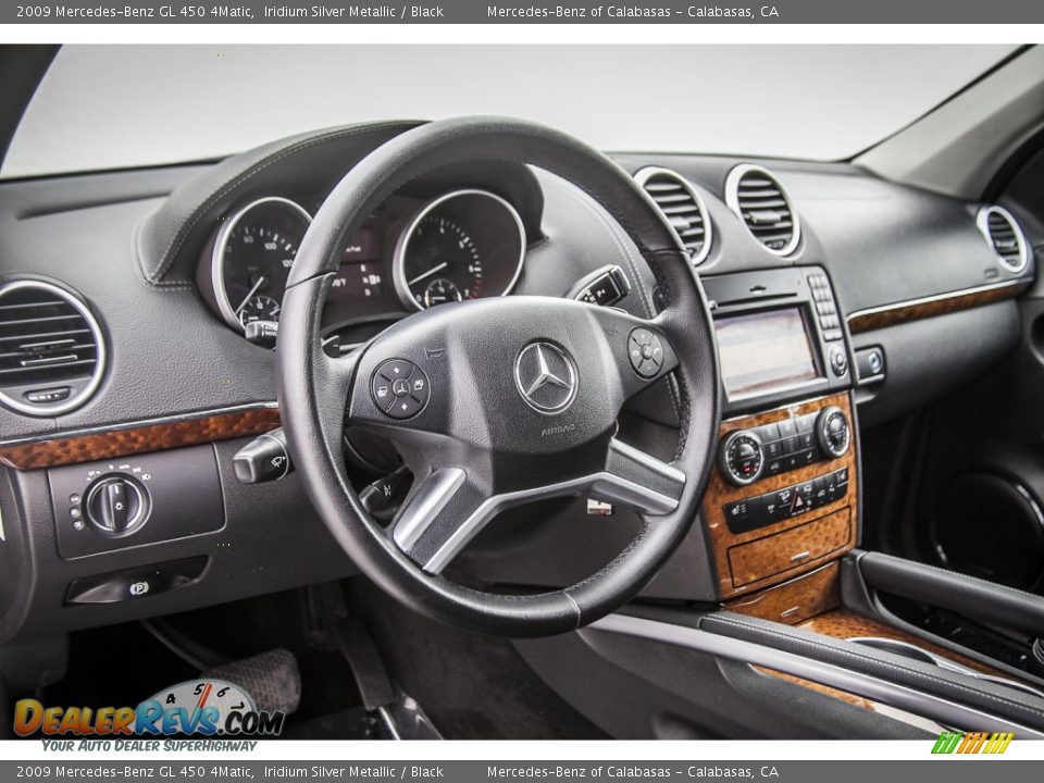 Dashboard of 2009 Mercedes-Benz GL 450 4Matic Photo #17