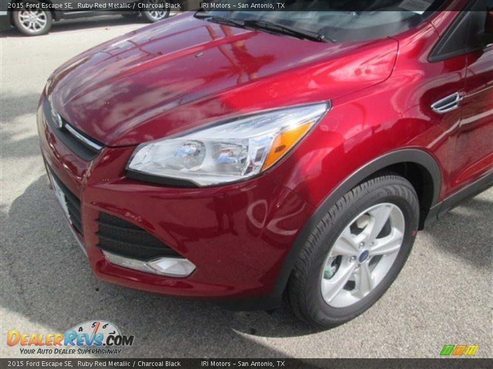 2015 Ford Escape SE Ruby Red Metallic / Charcoal Black Photo #2