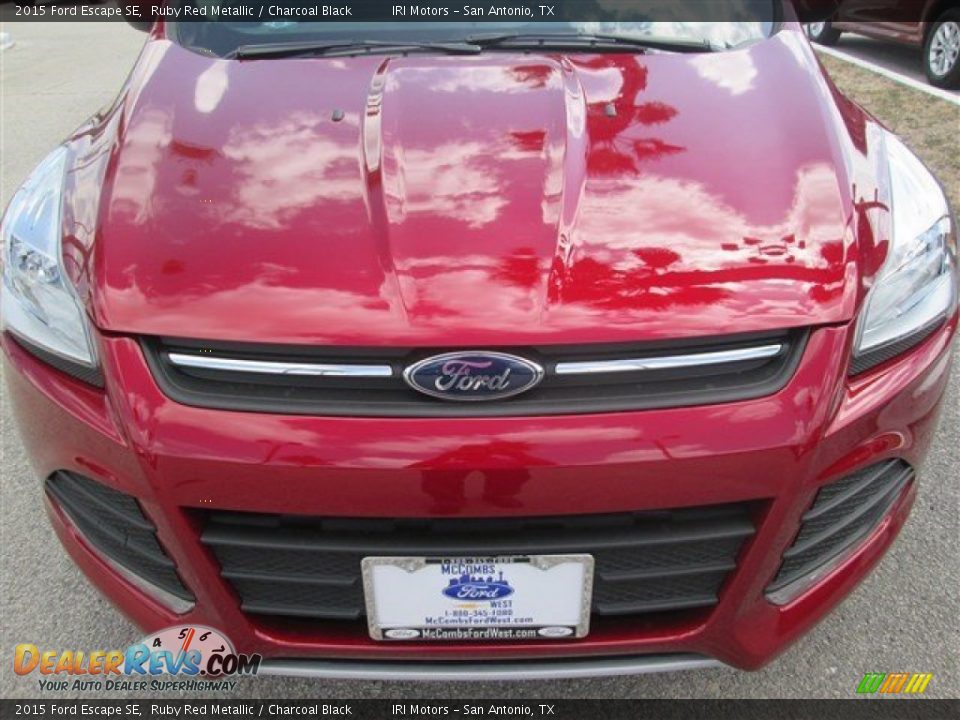 2015 Ford Escape SE Ruby Red Metallic / Charcoal Black Photo #4