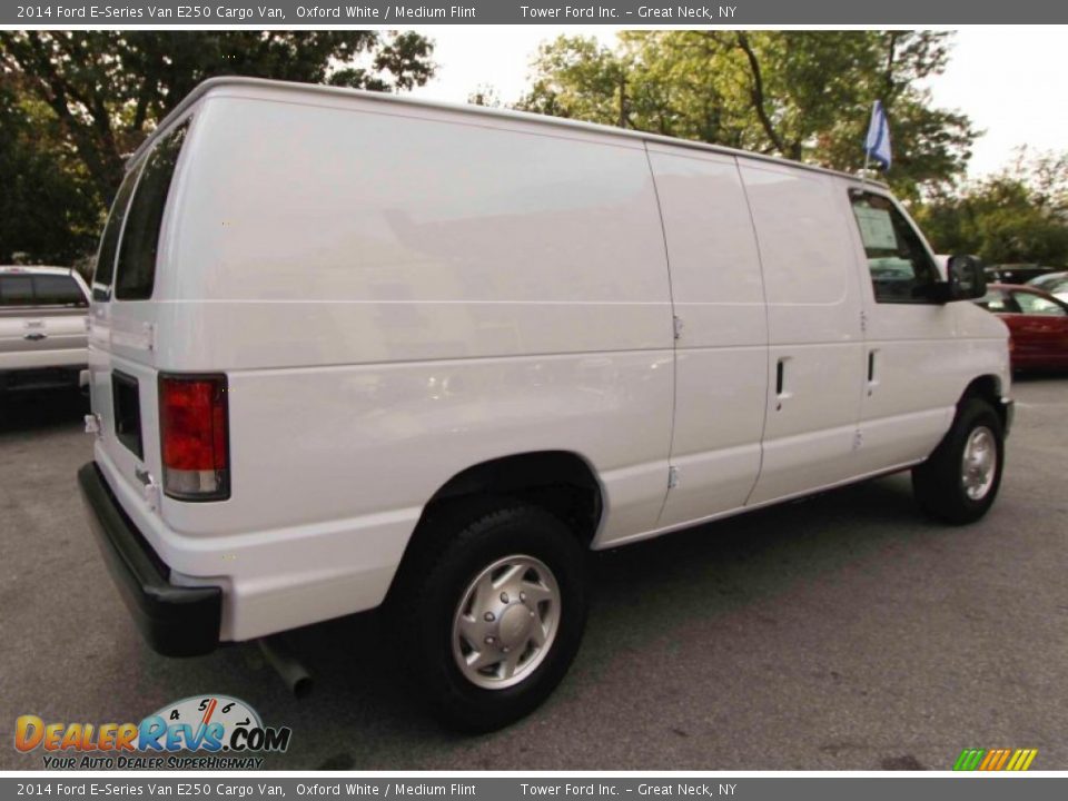 2014 Ford E-Series Van E250 Cargo Van Oxford White / Medium Flint Photo #10