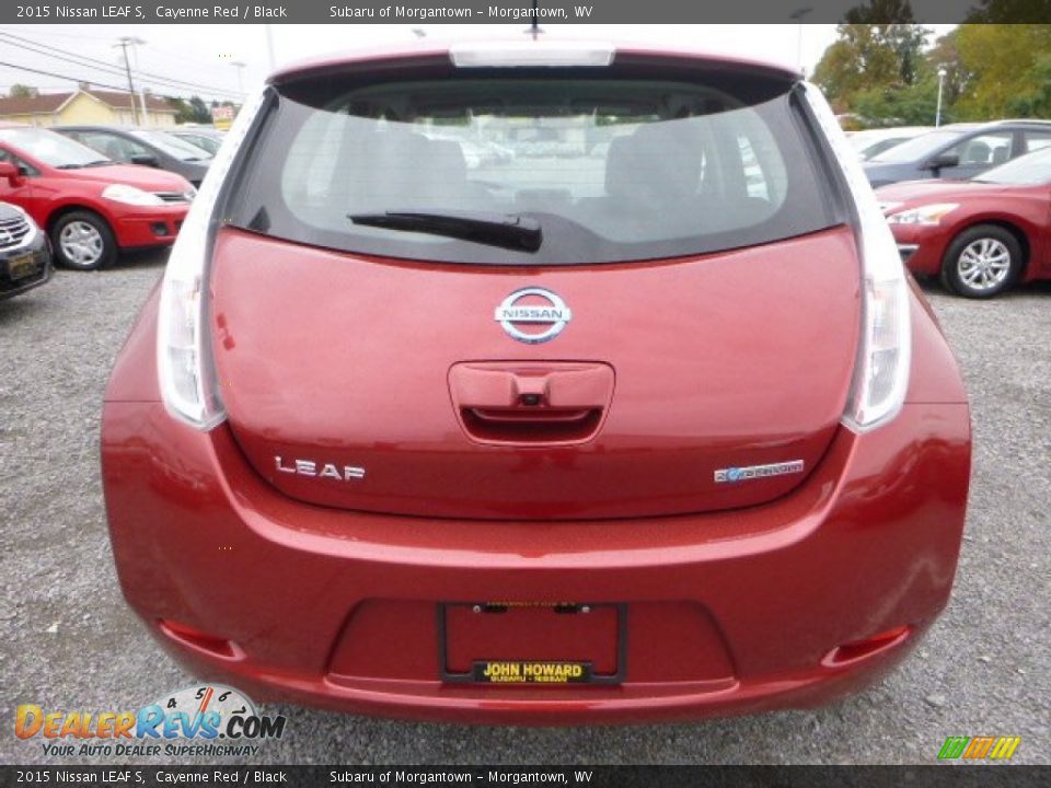 2015 Nissan LEAF S Cayenne Red / Black Photo #4