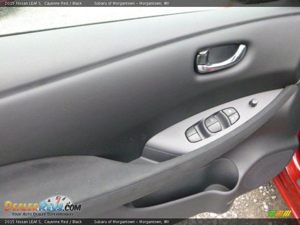 2015 Nissan LEAF S Cayenne Red / Black Photo #13