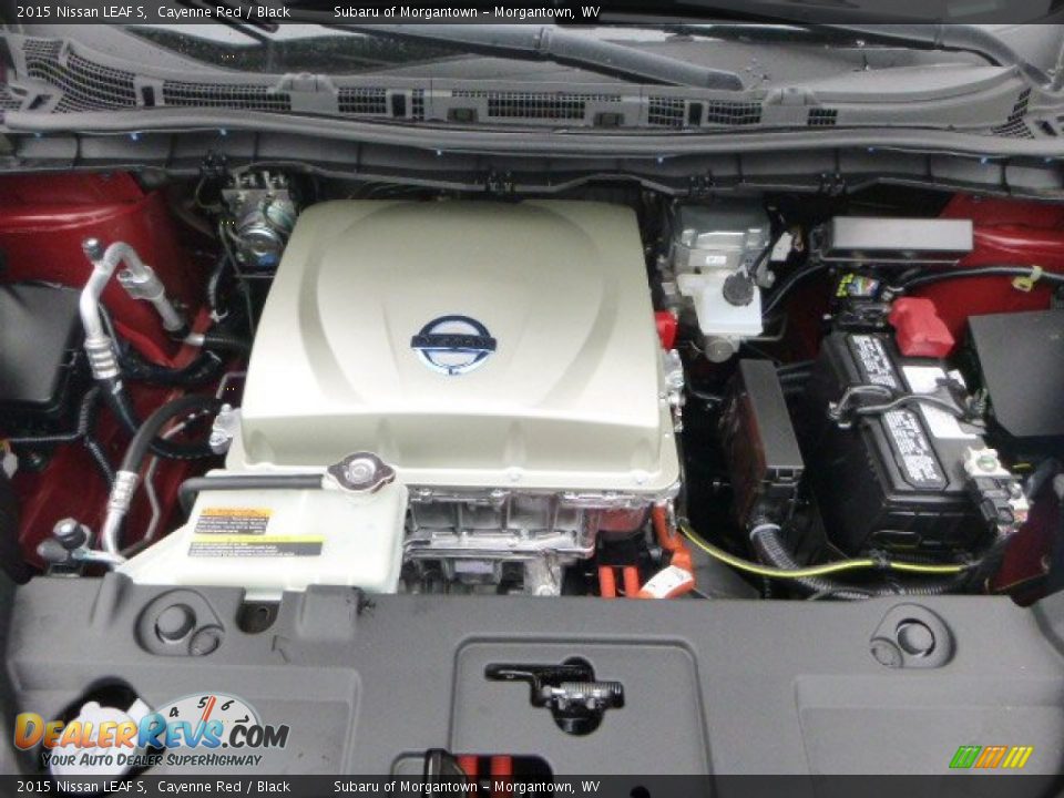 2015 Nissan LEAF S Cayenne Red / Black Photo #15