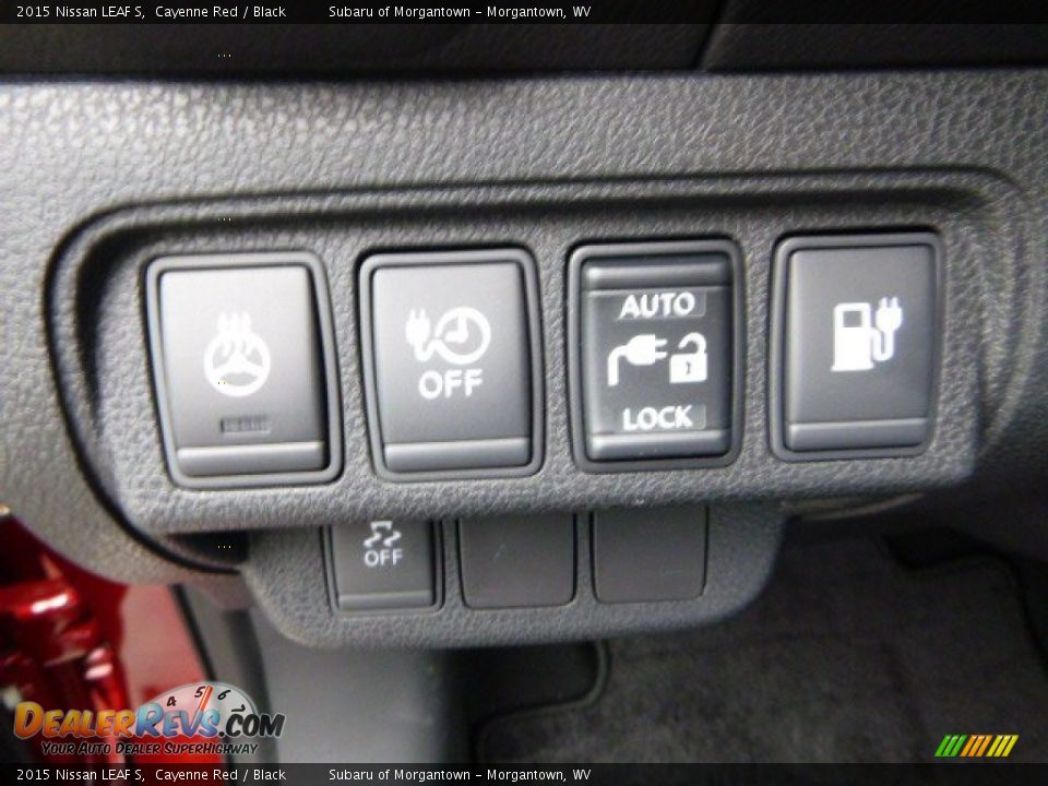 2015 Nissan LEAF S Cayenne Red / Black Photo #16