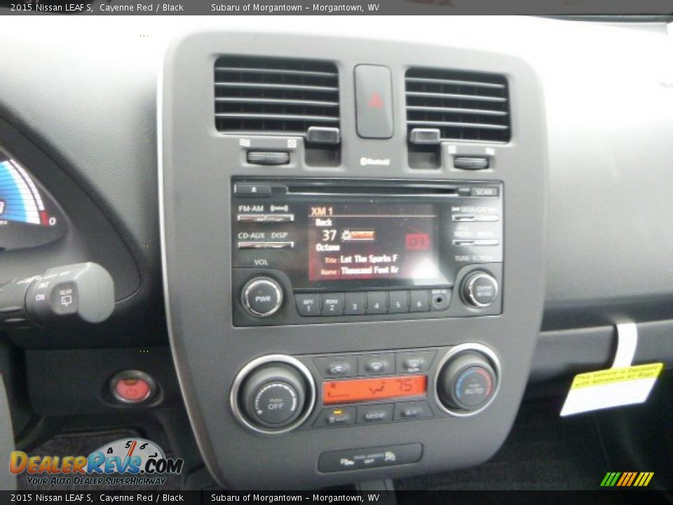 2015 Nissan LEAF S Cayenne Red / Black Photo #18
