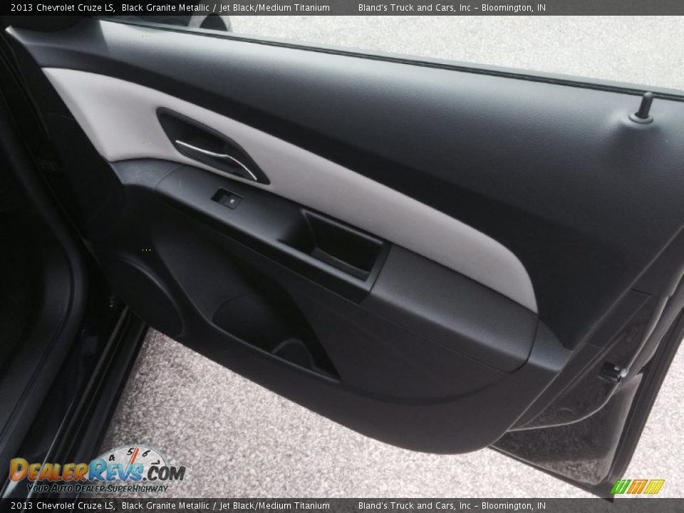 2013 Chevrolet Cruze LS Black Granite Metallic / Jet Black/Medium Titanium Photo #9