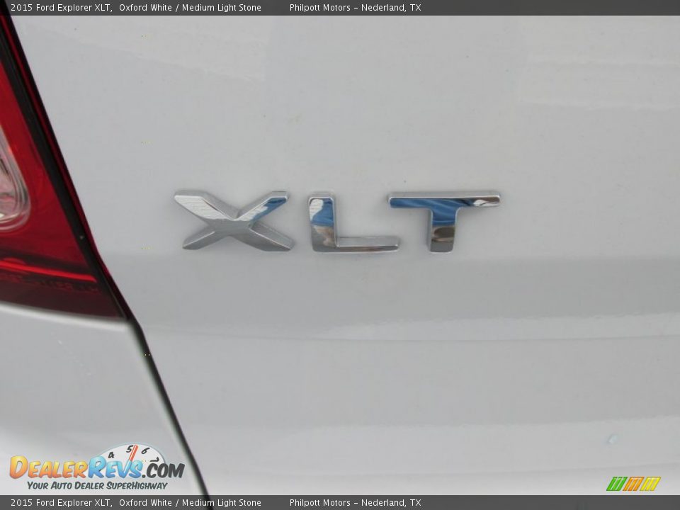 2015 Ford Explorer XLT Oxford White / Medium Light Stone Photo #13